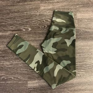 Victoria Secret Camo Legging
